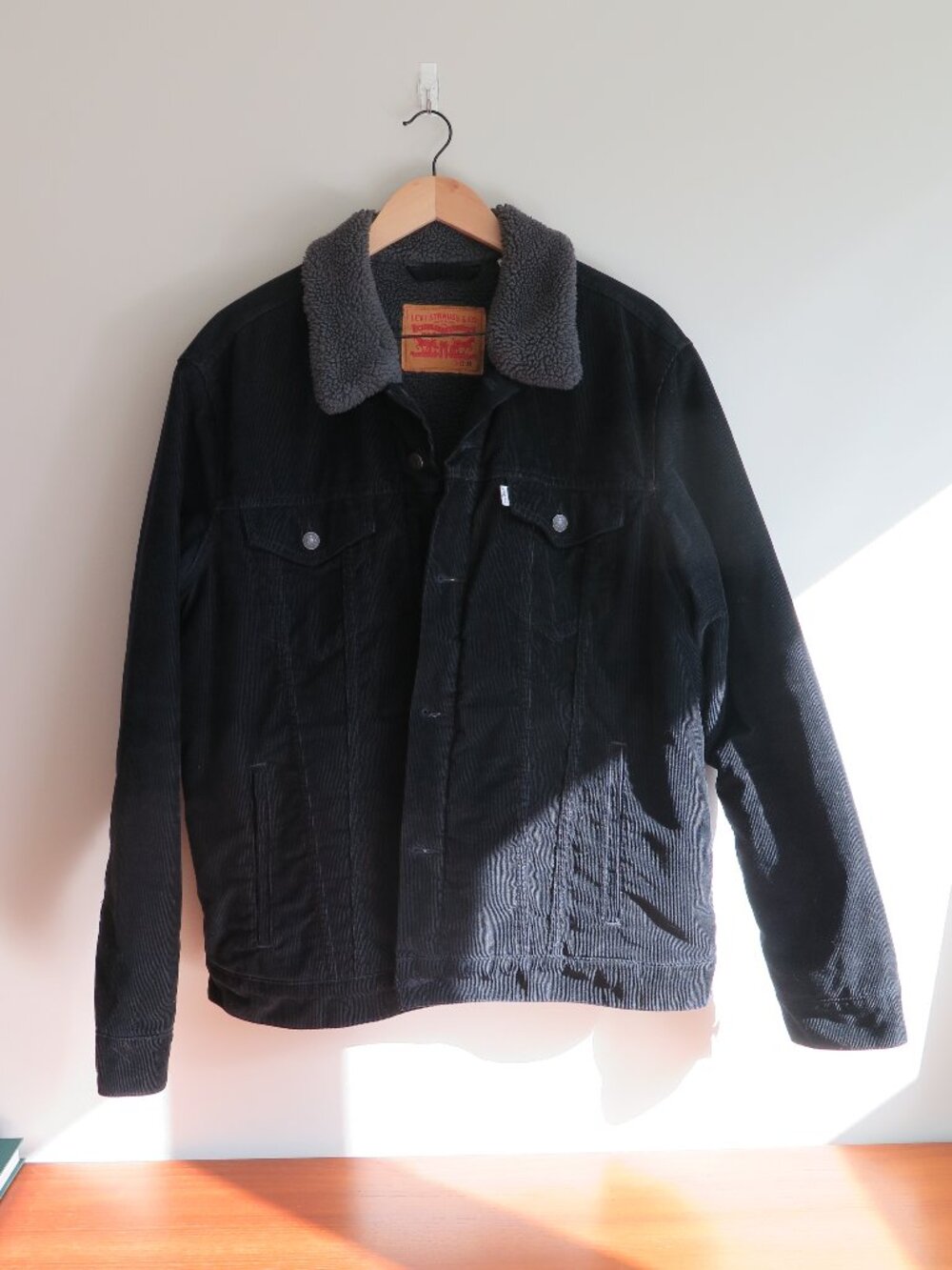 Levi’s Black Corduroy Sherpa Trucker Jacket XL